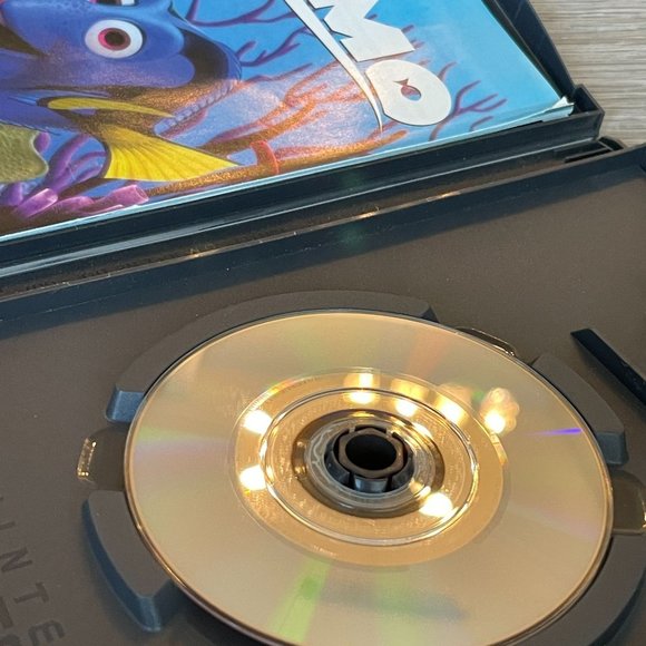 Finding Nemo (Nintendo GameCube, 2001) CIB w/ Manual & Booklet - Picture 3 of 4